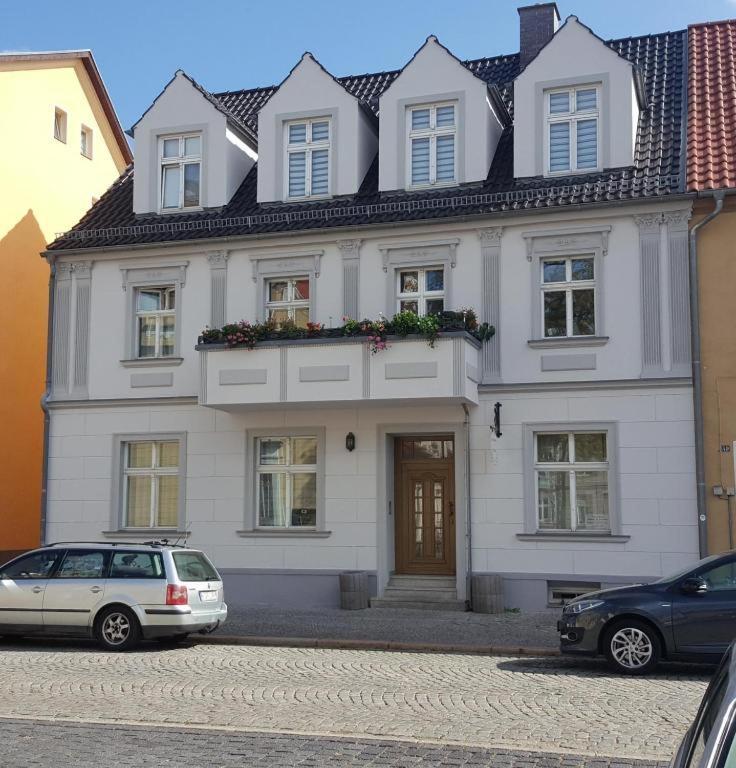 Fewo Am Marktplatz II Eisenhuettenstadt Exterior photo